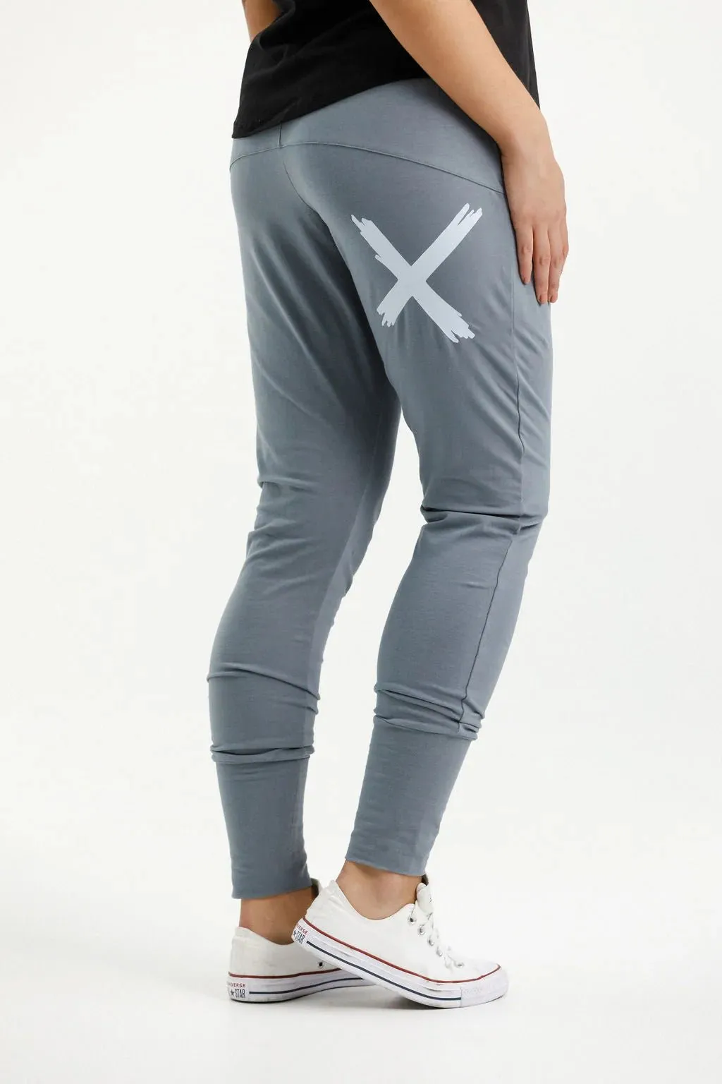 APARTMENT PANTS STORM WITH SKY X
