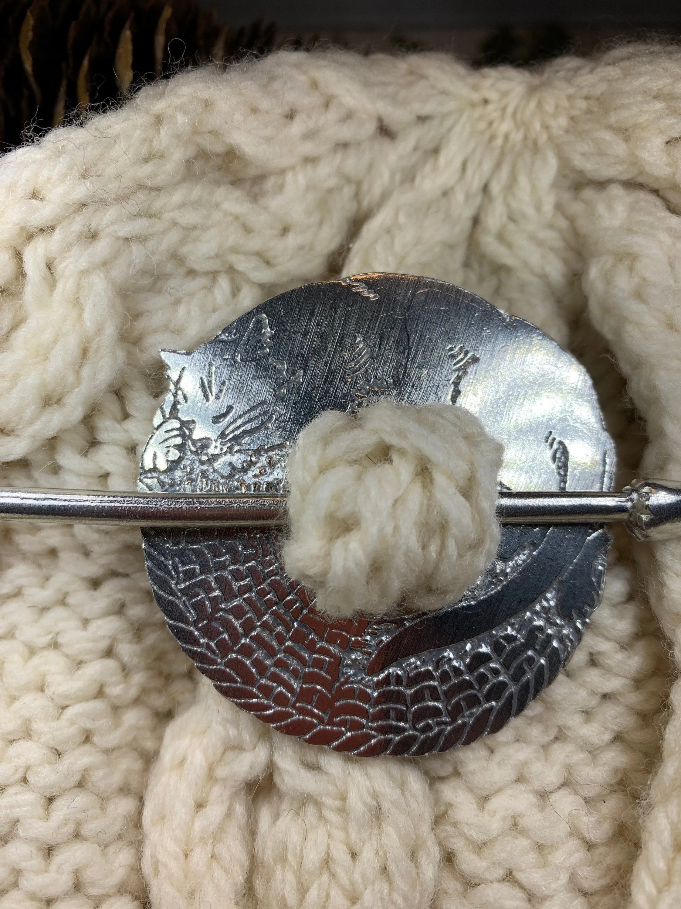 Cozy Cat Scarf Ring