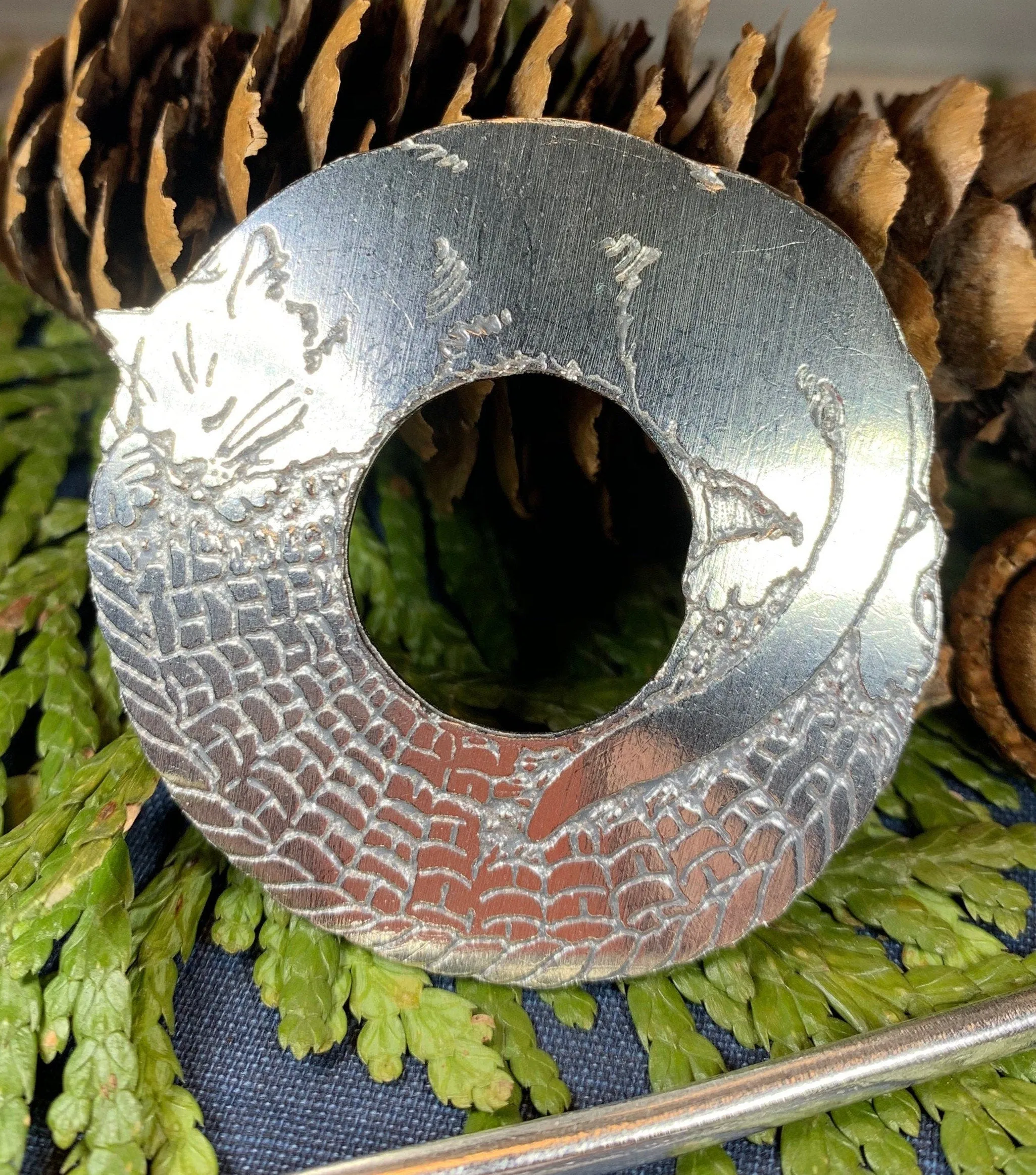 Cozy Cat Scarf Ring
